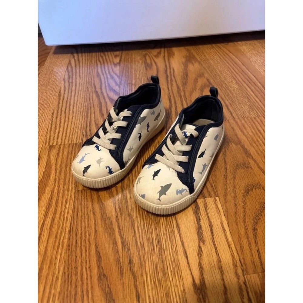Carters Shark Shoes Size 11